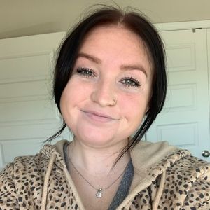 Meet your Posher, Jenny